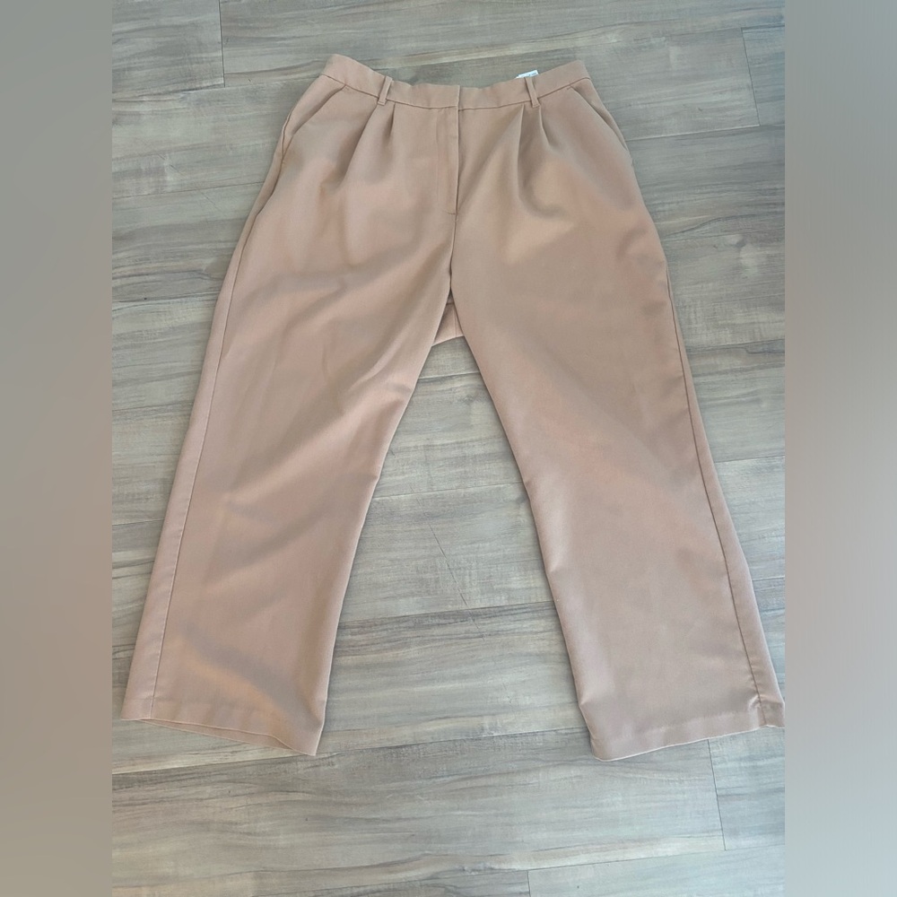 Abercrombie Curve Love A&F Sloane Tailored Wide Leg 18 Short Work Tan Pants